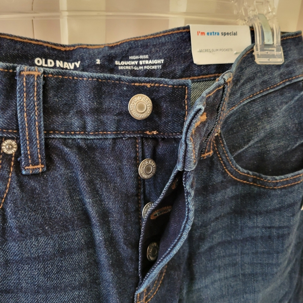 Old Navy Women's High-Rise Slouchy Straight Jeans - Picture 3 of 7